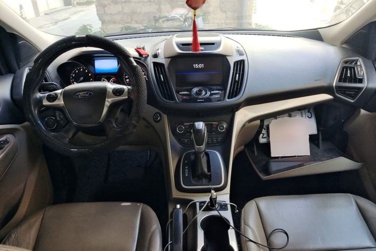 Used Ford Kuga 2013 2.0L GTDi Four-Wheel Drive Premium Model Center Console