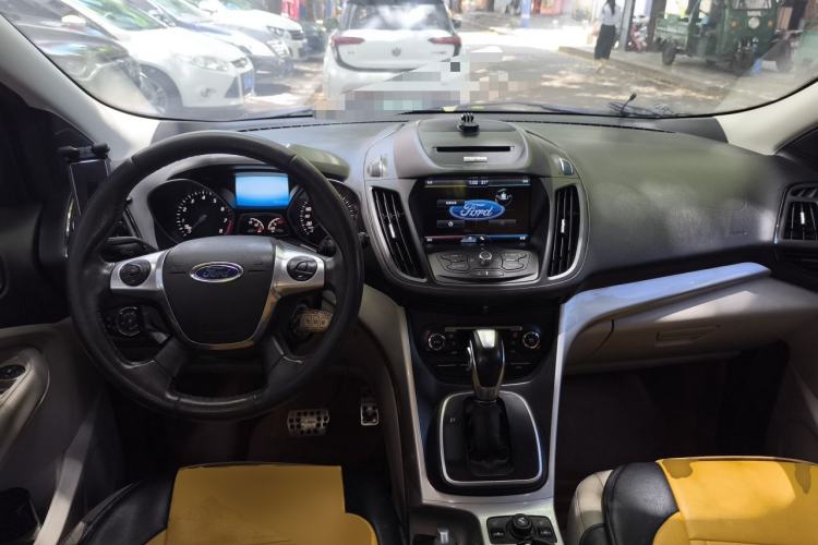 Used Ford Kuga 2013 1.6L GTDi 4x4 Elite Model Center Console