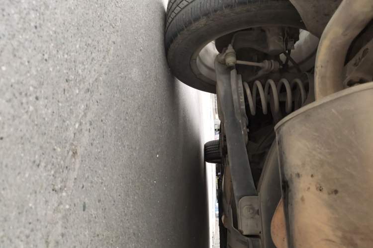 Used Ford Kuga 2013 1.6L GTDi Two-Wheel-Drive Trend Model Chassis Front