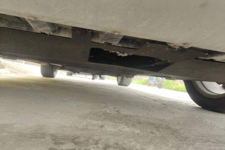 Used Ford Kuga 2013 1.6L GTDi Two-Wheel-Drive Trend Model Chassis Front