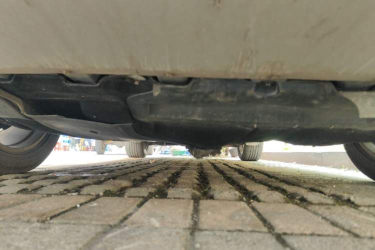 Used Ford Kuga 2013 2.0L GTDi Four-Wheel-Drive Sport Model Chassis Front