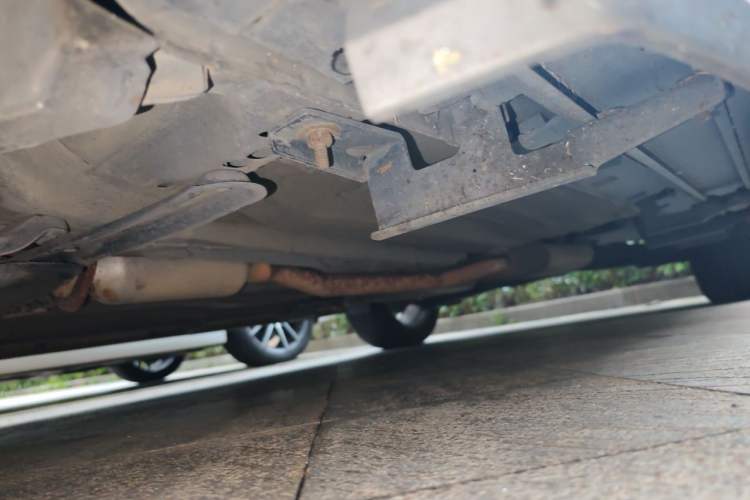 Used Ford Kuga 2013 1.6L GTDi Two-Wheel-Drive Trend Model Chassis Front Left