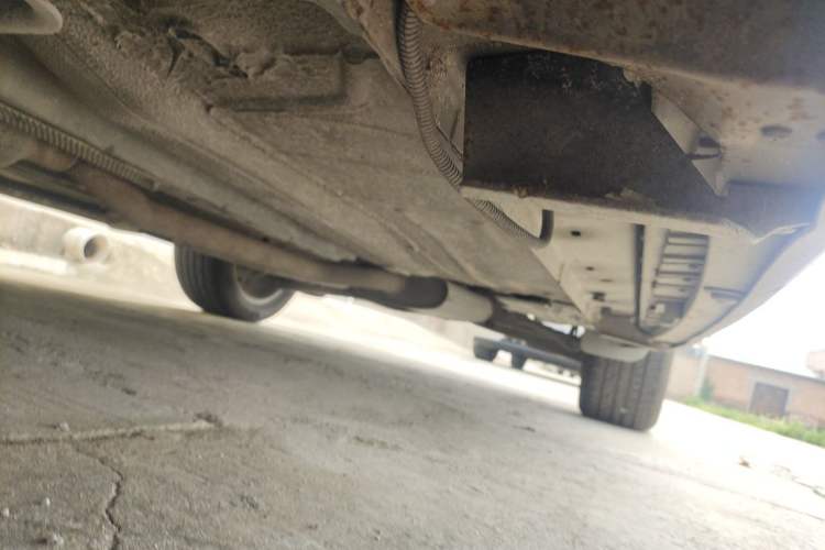 Used Ford Kuga 2013 1.6L GTDi Two-Wheel-Drive Trend Model Chassis Front Left