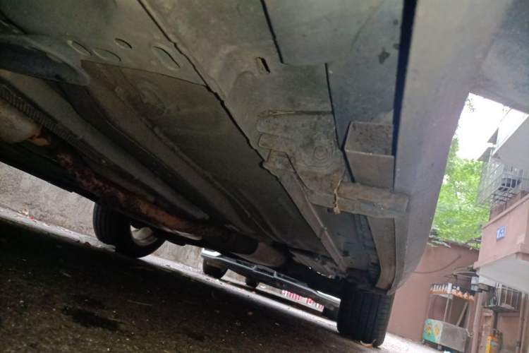Used Ford Kuga 2013 1.6L GTDi Two-Wheel-Drive Trend Model Chassis Front Left