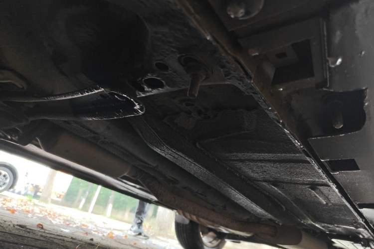 Used Ford Kuga 2013 1.6L GTDi Two-Wheel-Drive Trend Model Chassis Front Left