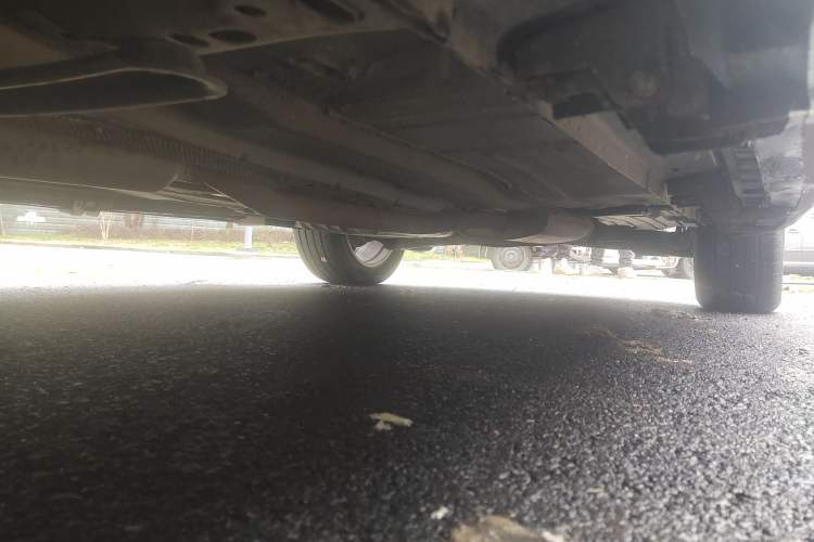 Used Ford Kuga 2013 1.6L GTDi Two-Wheel-Drive Trend Model Chassis Front Left