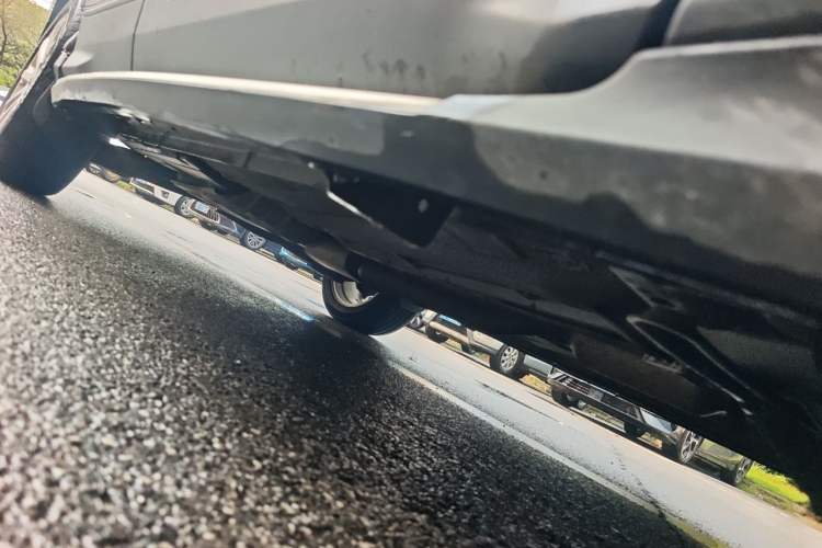 Used Ford Kuga 2013 1.6L GTDi Two-Wheel-Drive Trend Model Chassis Front Right