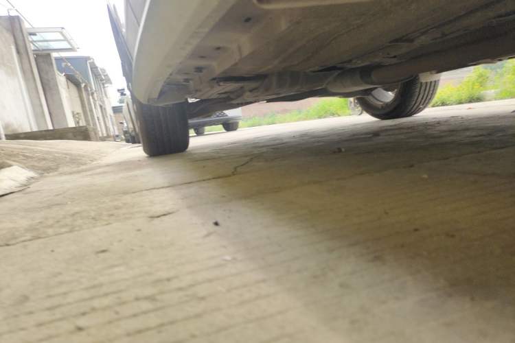 Used Ford Kuga 2013 1.6L GTDi Two-Wheel-Drive Trend Model Chassis Front Right