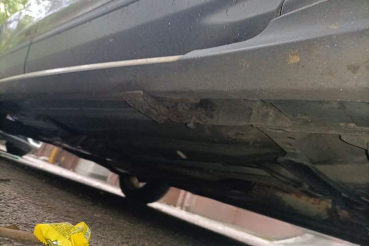 Used Ford Kuga 2013 1.6L GTDi Two-Wheel-Drive Trend Model Chassis Front Right