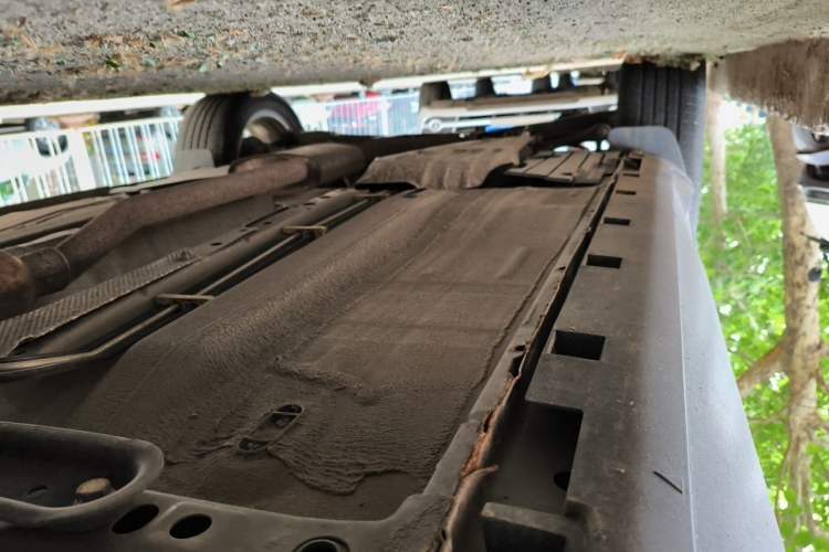 Used Ford Kuga 2013 1.6L GTDi Two-Wheel-Drive Trend Model Chassis Front Right