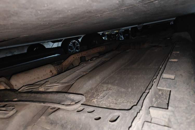 Used Ford Kuga 2013 2.0L GTDi Four-Wheel-Drive Sport Model Chassis Front Right