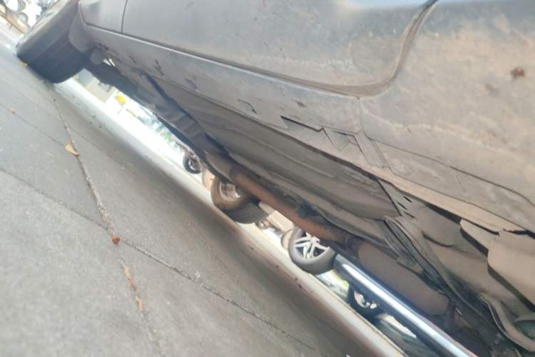 Used Ford Kuga 2013 2.0L GTDi Four-Wheel-Drive Elite Model Chassis Front Right
