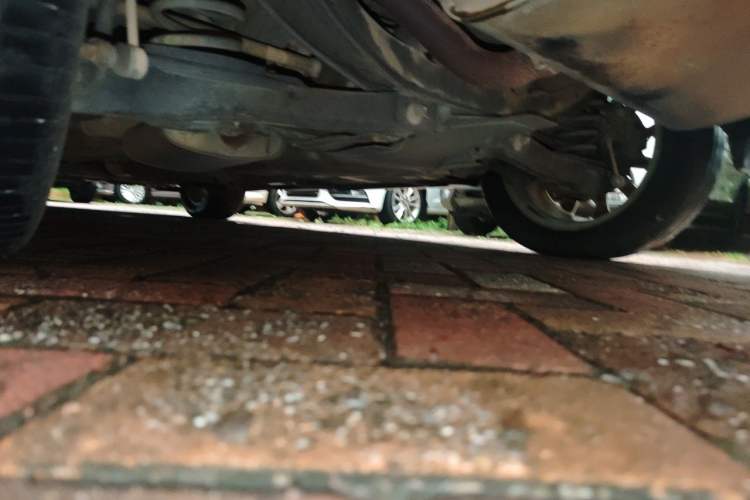 Used Ford Kuga 2013 2.0L GTDi Four-Wheel-Drive Elite Model Chassis Rear Left