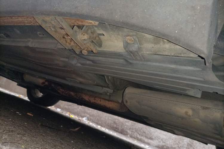 Used Ford Kuga 2013 1.6L GTDi Two-Wheel-Drive Trend Model Chassis Rear Left