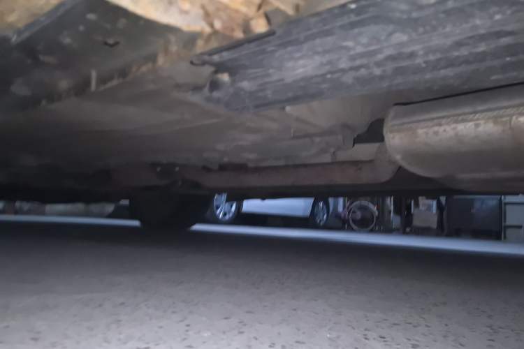 Used Ford Kuga 2013 2.0L GTDi Four-Wheel-Drive Sport Model Chassis Rear Left
