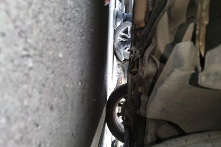 Used Ford Kuga 2013 2.0L GTDi Four-Wheel-Drive Elite Model Chassis Rear Left