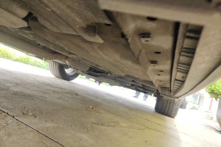 Used Ford Kuga 2013 1.6L GTDi Two-Wheel-Drive Trend Model Chassis Rear Right