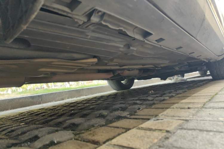 Used Ford Kuga 2013 2.0L GTDi Four-Wheel-Drive Sport Model Chassis Rear Right
