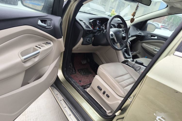 Used Ford Kuga 2013 2.0L GTDi Four-Wheel Drive Premium Model Driver Seat