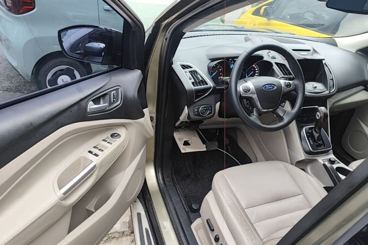 Used Ford Kuga 2013 2.0L GTDi Four-Wheel-Drive Elite Model Driver Seat