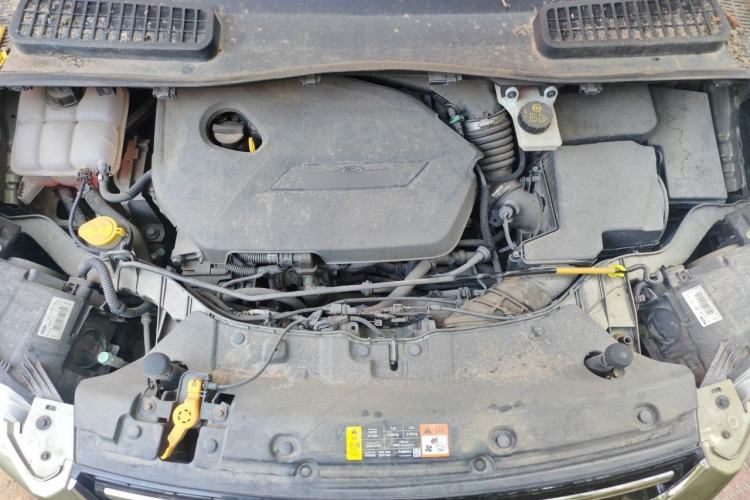 Used Ford Kuga 2013 1.6L GTDi Two-Wheel-Drive Trend Model Engine Bay