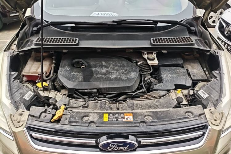 Used Ford Kuga 2013 1.6L GTDi Two-Wheel-Drive Trend Model Engine Bay