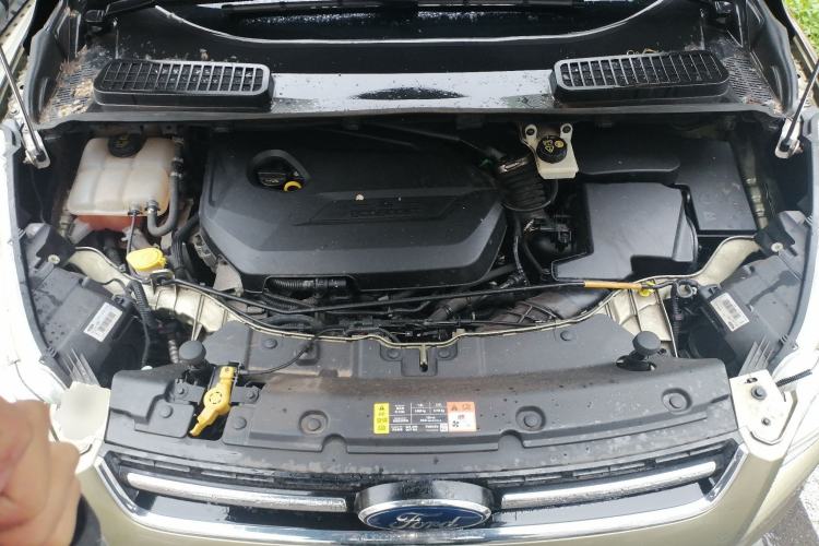 Used Ford Kuga 2013 1.6L GTDi Two-Wheel-Drive Trend Model Engine Bay