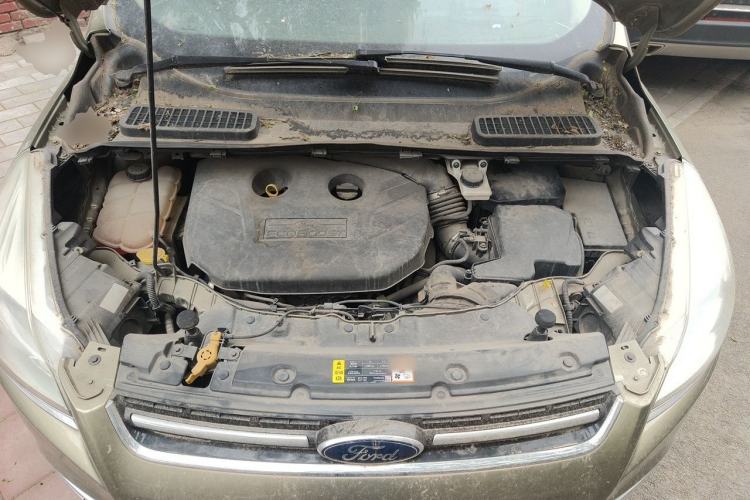 Used Ford Kuga 2013 2.0L GTDi Four-Wheel-Drive Elite Model Engine Bay