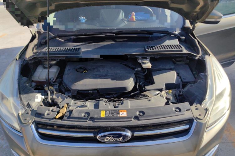Used Ford Kuga 2013 1.6L GTDi Two-Wheel-Drive Trend Model Engine Bay
