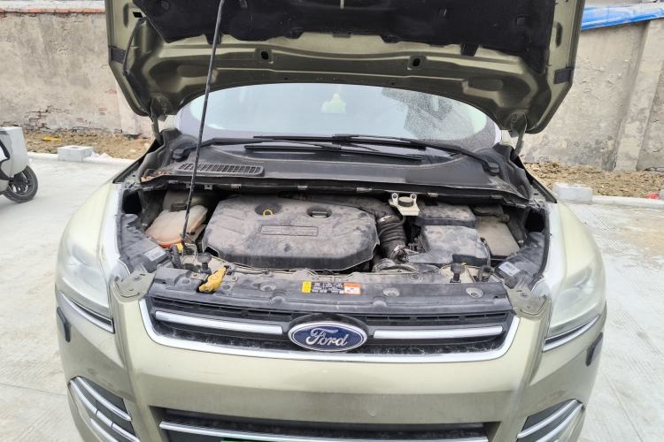Used Ford Kuga 2013 2.0L GTDi Four-Wheel Drive Premium Model Engine Bay