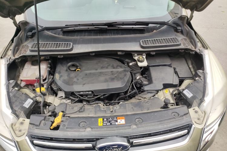 Used Ford Kuga 2013 1.6L GTDi Two-Wheel-Drive Trend Model Engine Bay