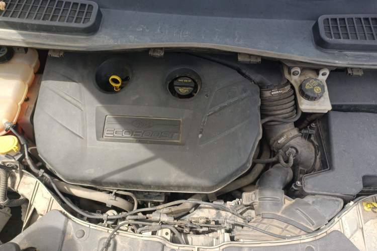 Used Ford Kuga 2013 2.0L GTDi Four-Wheel Drive Premium Model Engine Bay