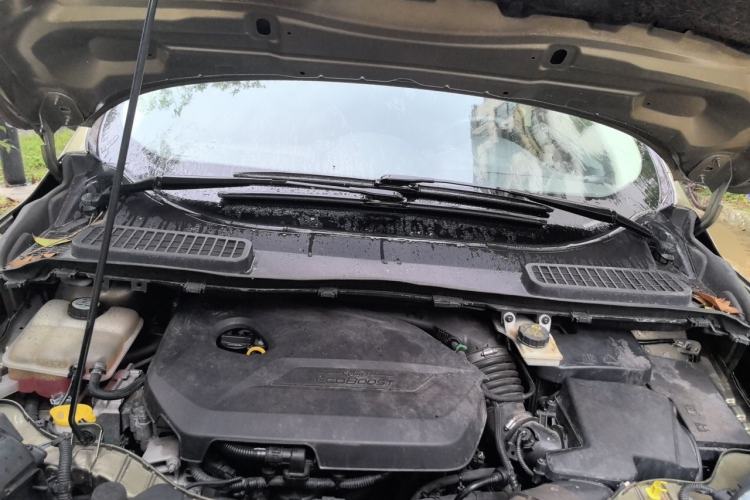 Used Ford Kuga 2013 1.6L GTDi Two-Wheel-Drive Comfort Model Engine Bay