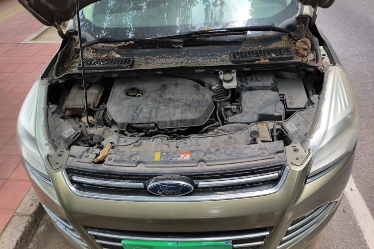 Used Ford Kuga 2013 1.6L GTDi Two-Wheel-Drive Trend Model Engine Bay