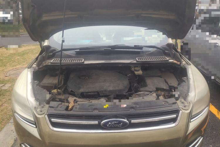 Used Ford Kuga 2013 1.6L GTDi Two-Wheel-Drive Trend Model Engine Bay