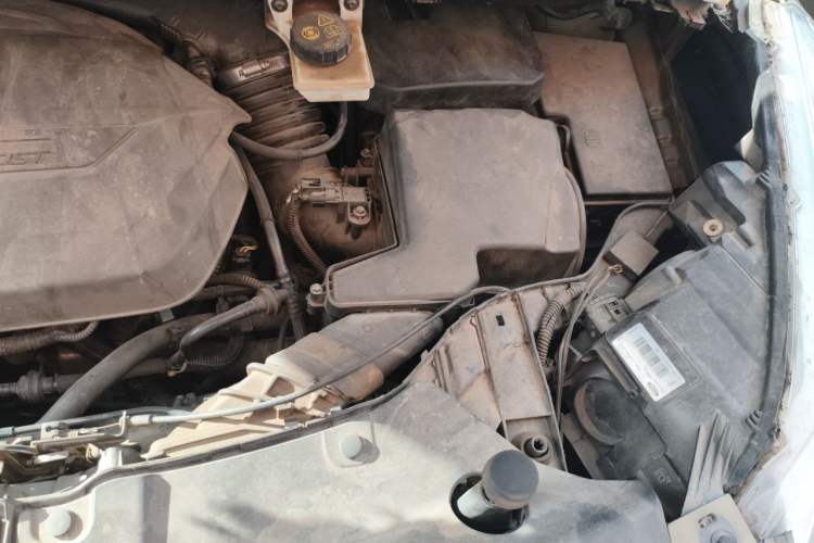 Used Ford Kuga 2013 1.6L GTDi 4x4 Elite Model Engine Bay Left