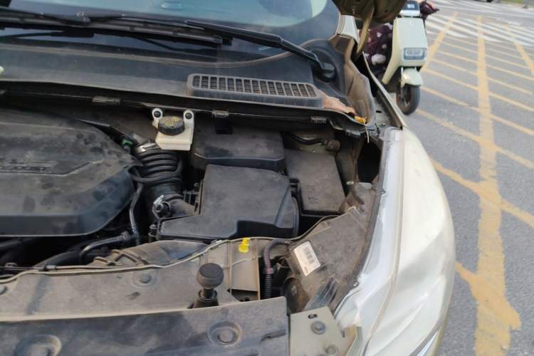 Used Ford Kuga 2013 1.6L GTDi 4x4 Elite Model Engine Bay Left