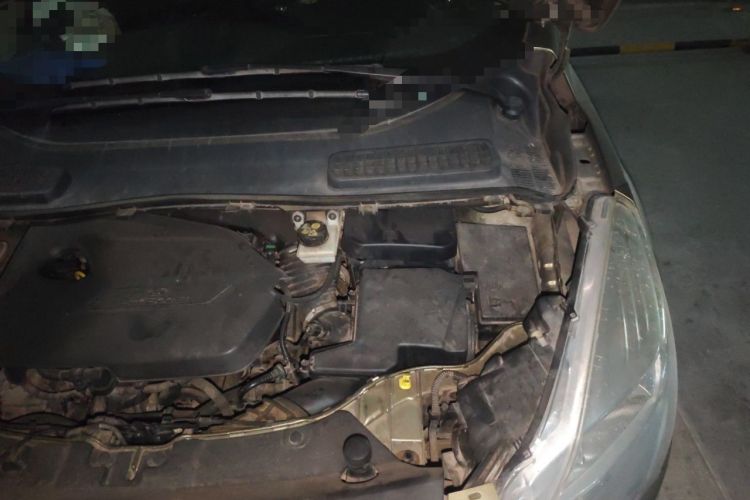 Used Ford Kuga 2013 1.6L GTDi Two-Wheel-Drive Comfort Model Engine Bay Left