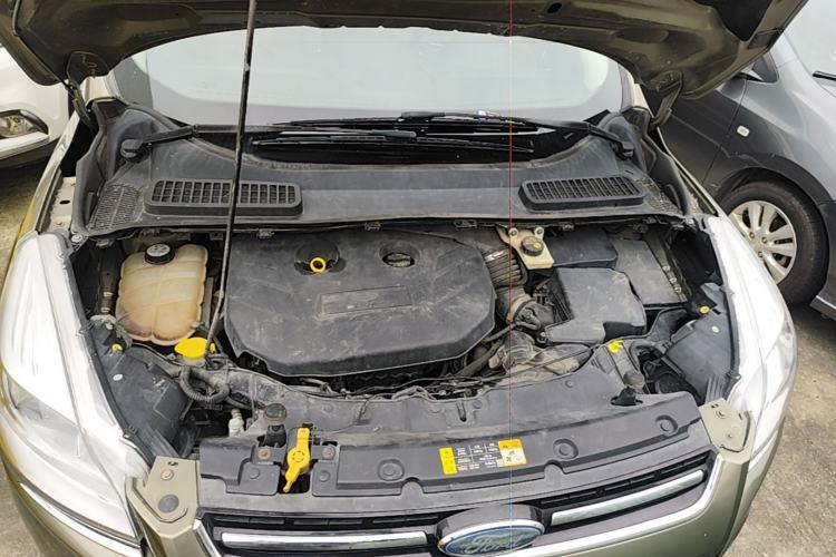 Used Ford Kuga 2013 2.0L GTDi Four-Wheel-Drive Elite Model Engine Bay
