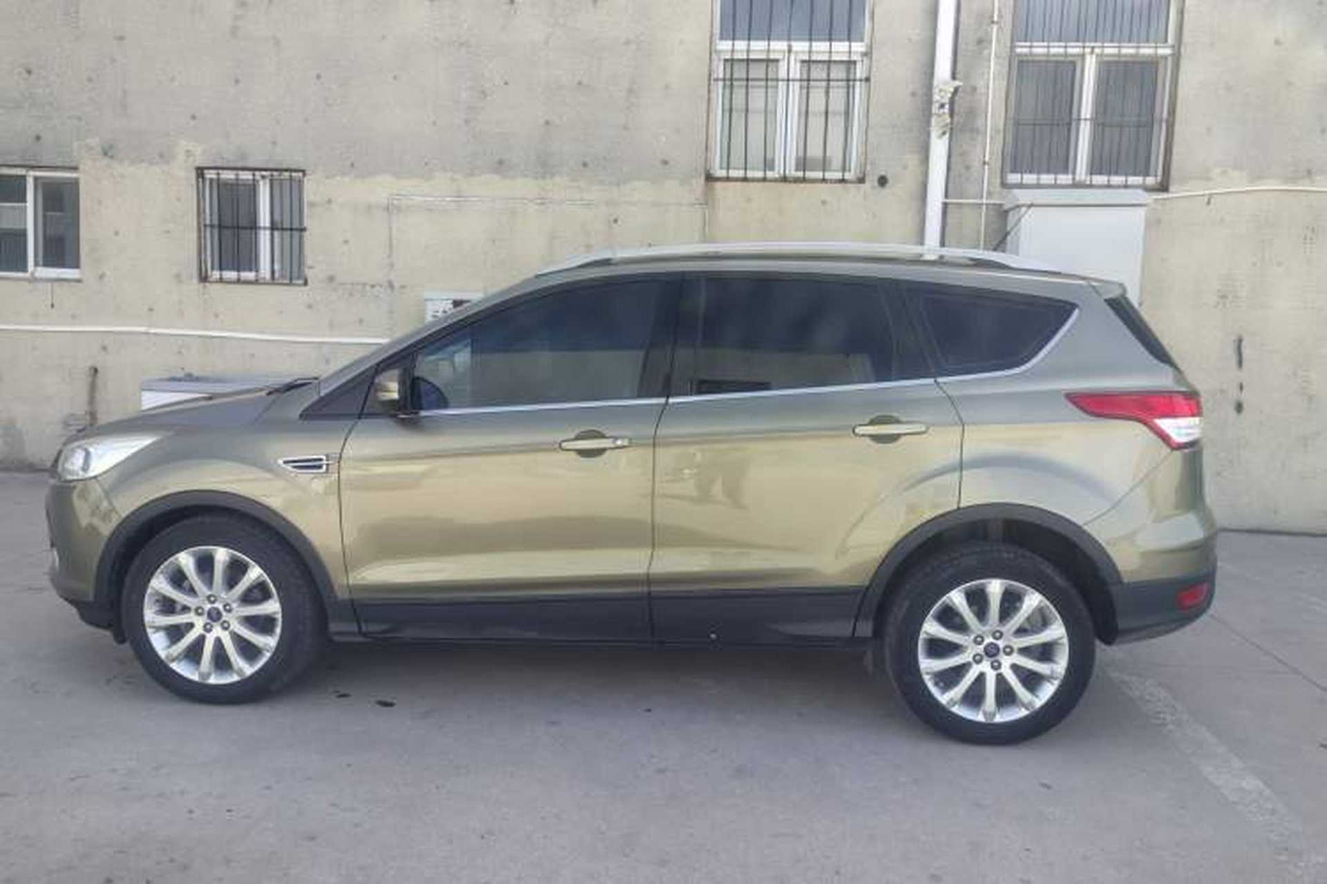Used Ford Kuga 2013 1.6L GTDi Two-Wheel-Drive Trend Model Exterior 3