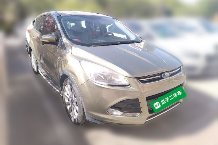 Used Ford Kuga 2013 1.6L GTDi Two-Wheel-Drive Comfort Model Front Right 45 Deg