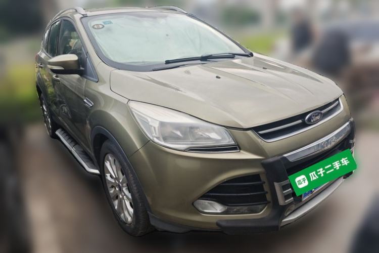 Used Ford Kuga 2013 1.6L GTDi Two-Wheel-Drive Comfort Model Front Right 45 Deg