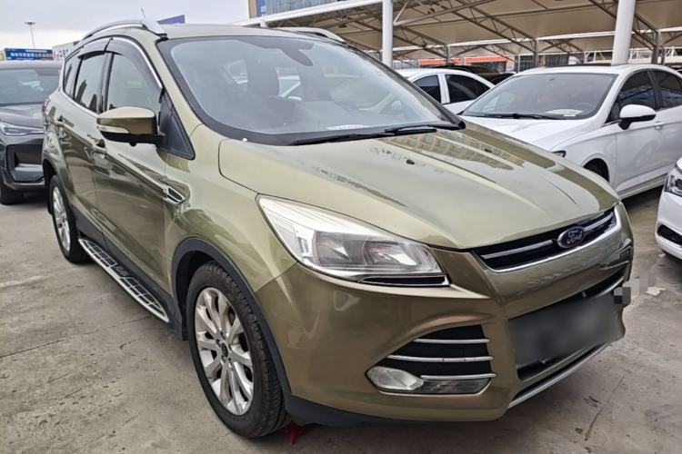 Used Ford Kuga 2013 1.6L GTDi Two-Wheel-Drive Trend Model Front Right 45 Deg
