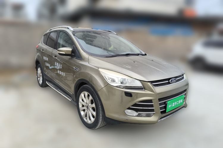 Used Ford Kuga 2013 2.0L GTDi Four-Wheel Drive Premium Model Front Right 45 Deg