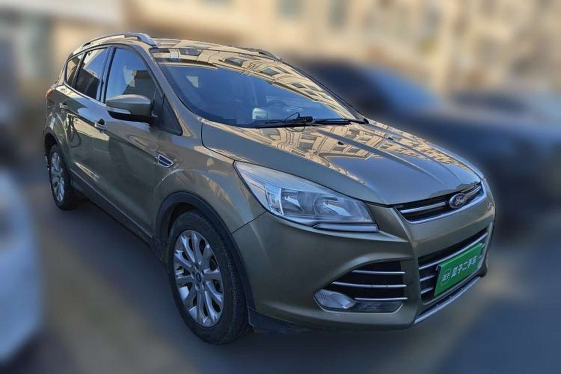 Used Ford Kuga 2013 2.0L GTDi Four-Wheel-Drive Elite Model Front Right 45 Deg