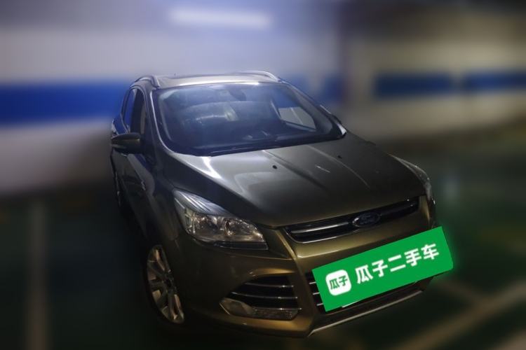 Used Ford Kuga 2013 1.6L GTDi 4x4 Elite Model Front Right 45 Deg