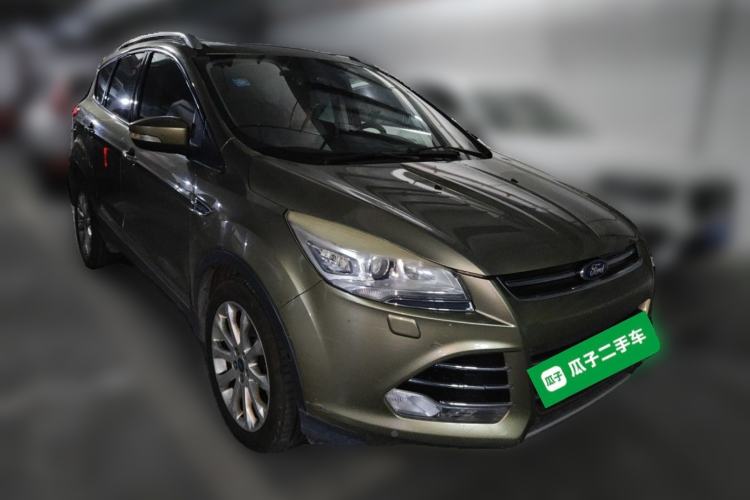 Used Ford Kuga 2013 2.0L GTDi Four-Wheel-Drive Sport Model Front Right 45 Deg