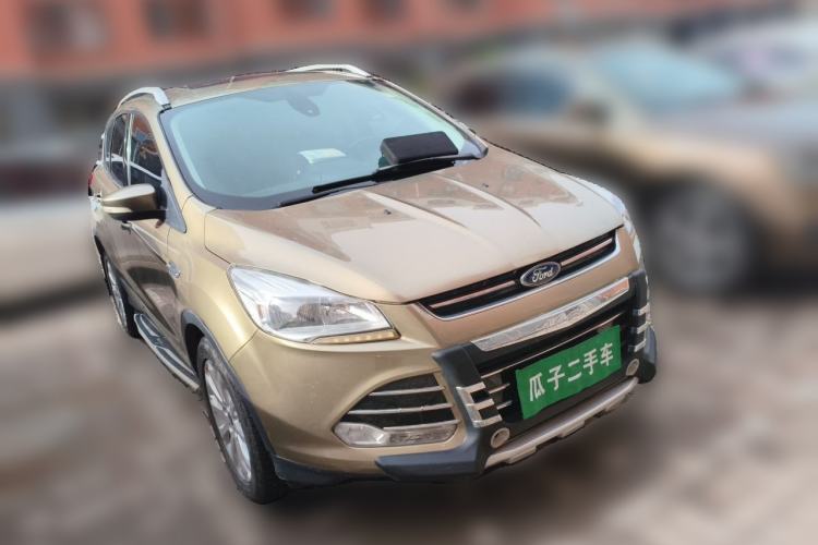 Used Ford Kuga 2013 1.6L GTDi 4x4 Elite Model Front Right 45 Deg