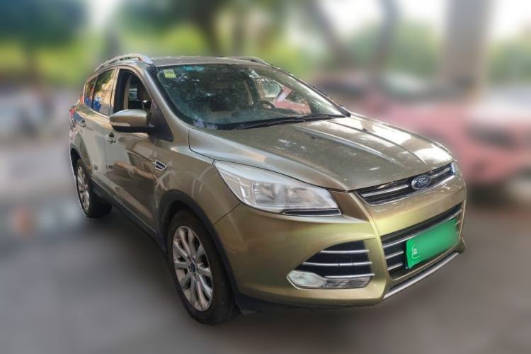 Used Ford Kuga 2013 2.0L GTDi Four-Wheel-Drive Elite Model Front Right 45 Deg
