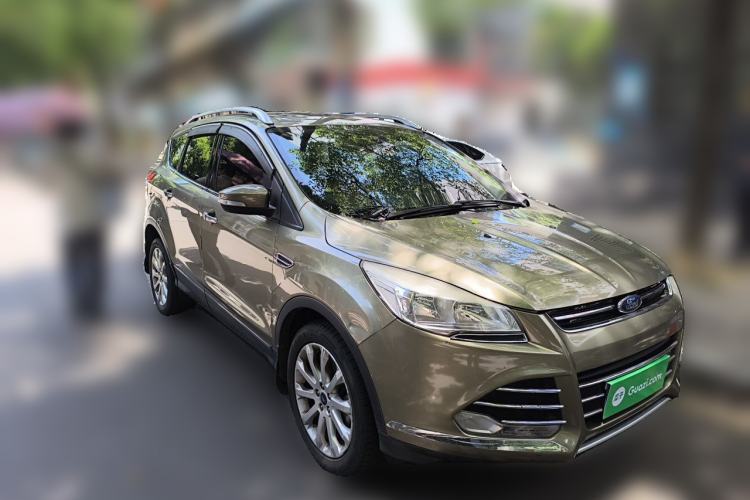 Used Ford Kuga 2013 1.6L GTDi 4x4 Elite Model Front Right 45 Deg
